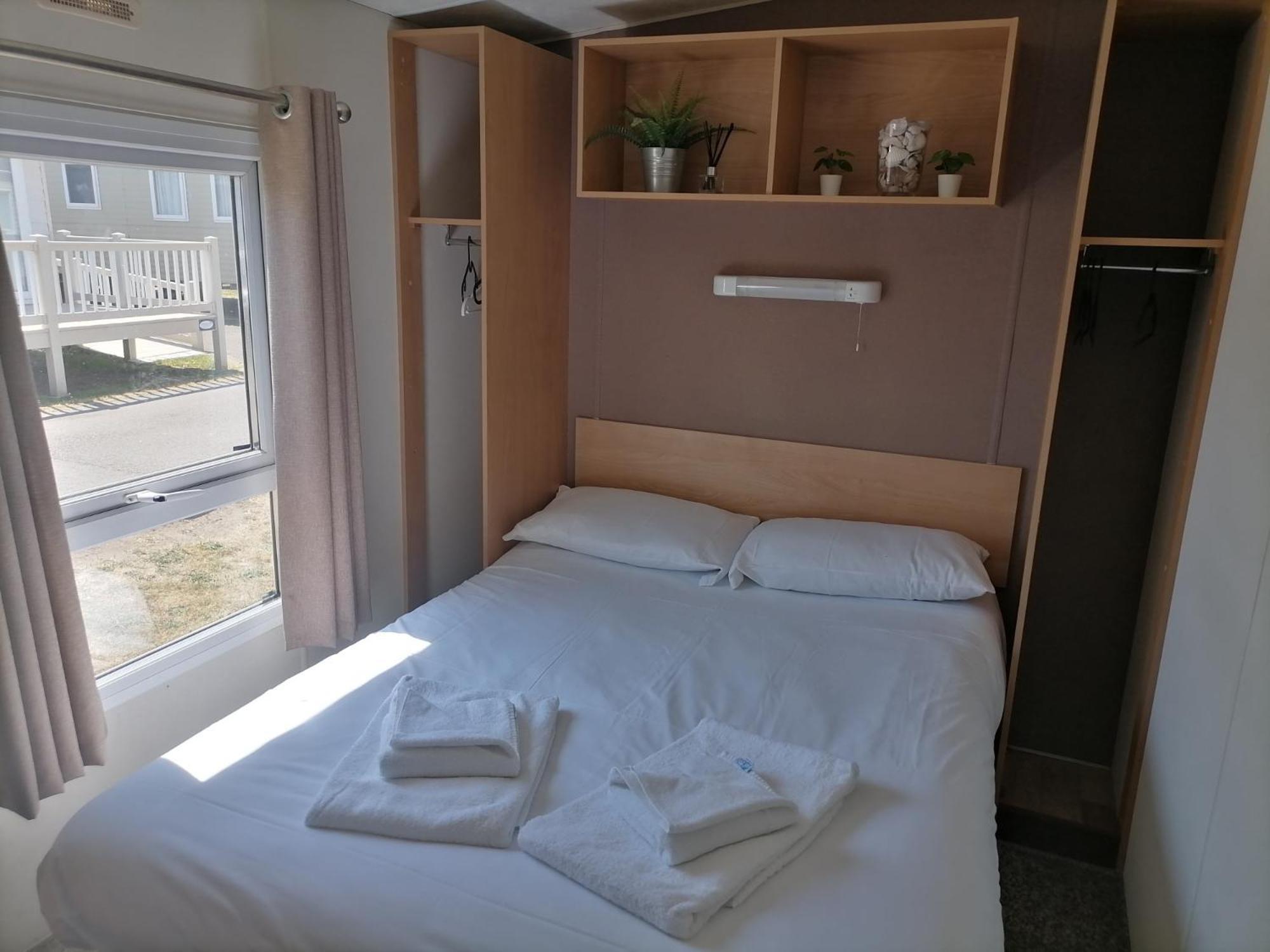 Sea Haven - 4 Bedroom Static Near The Beach 딤처치 외부 사진