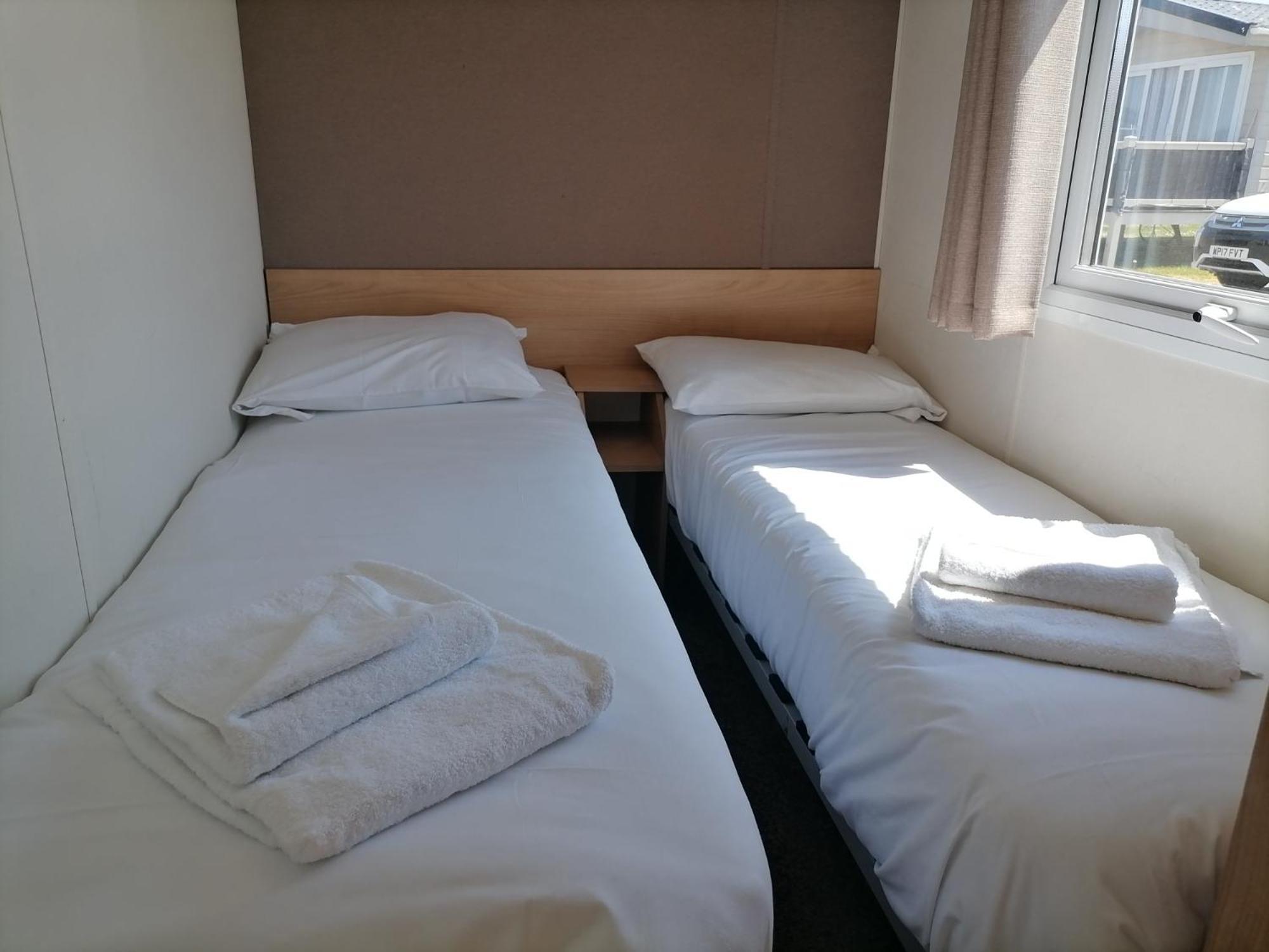 Sea Haven - 4 Bedroom Static Near The Beach 딤처치 외부 사진