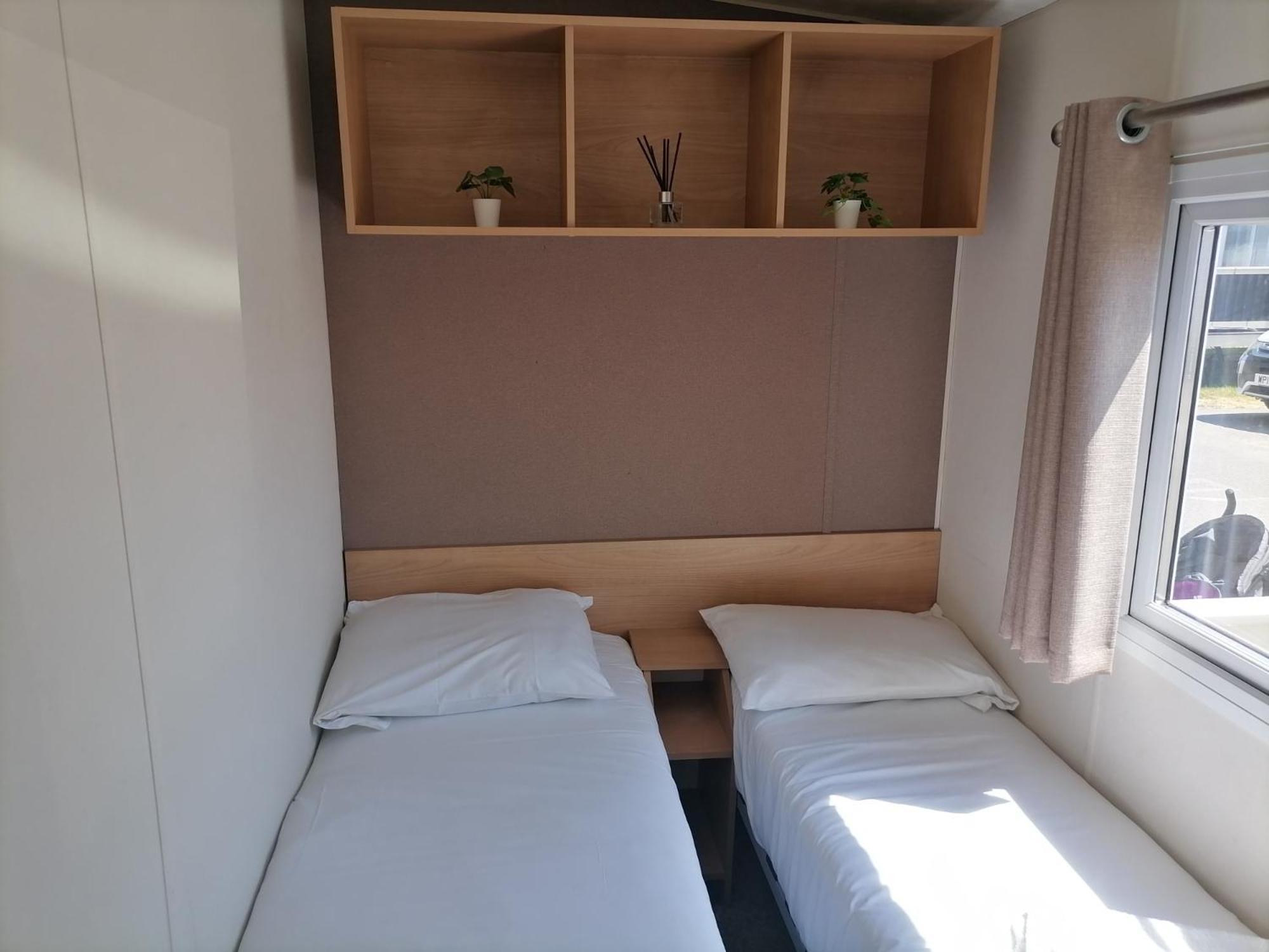 Sea Haven - 4 Bedroom Static Near The Beach 딤처치 외부 사진